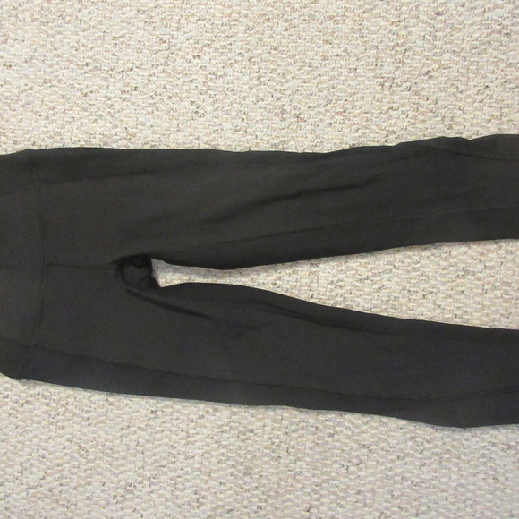 Lululemon On Your Mark Crop (23") Pant - Sz 2 - Picture 3 of 8